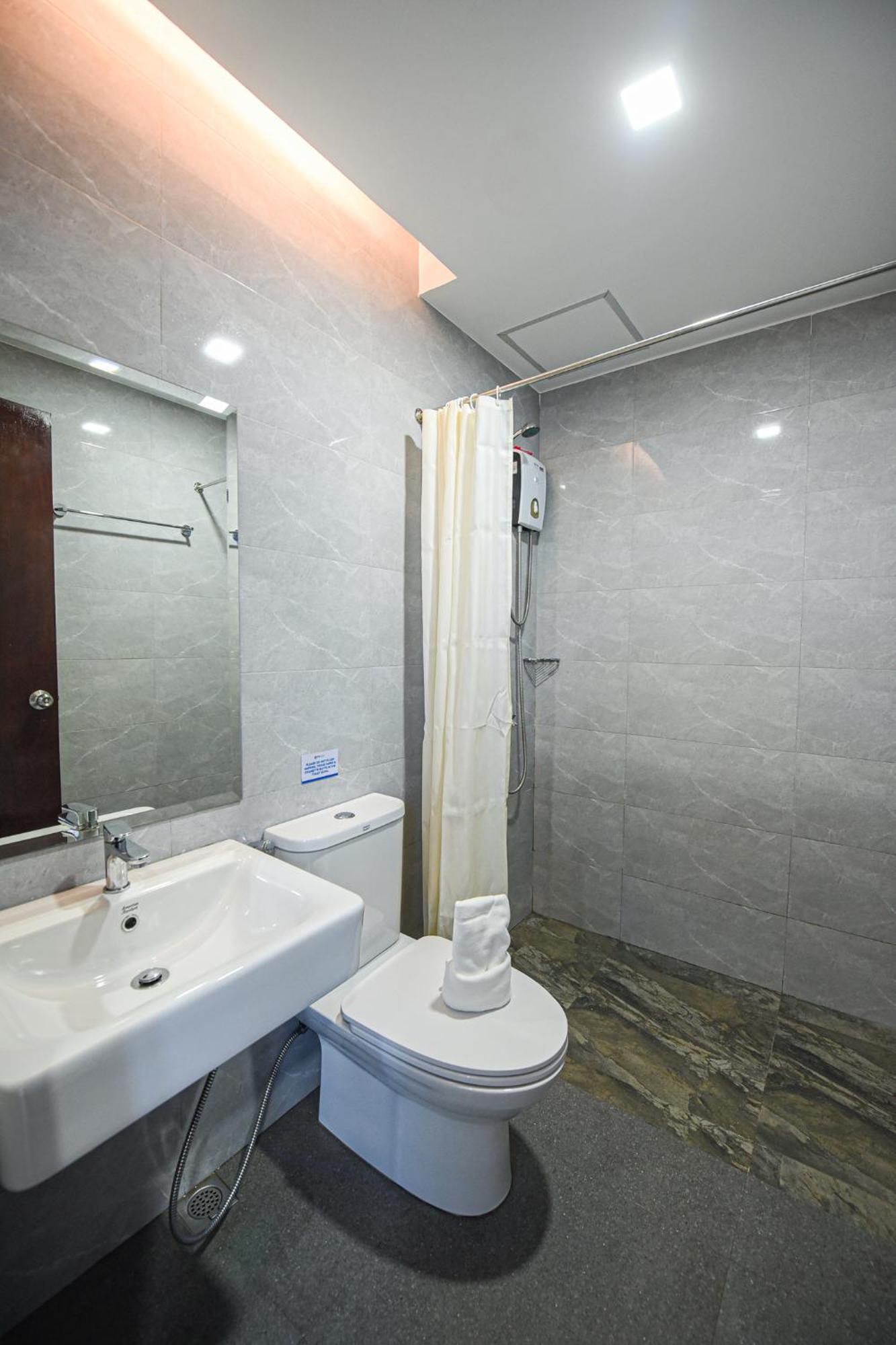 Figtree Hotel Iloilo City Exterior photo